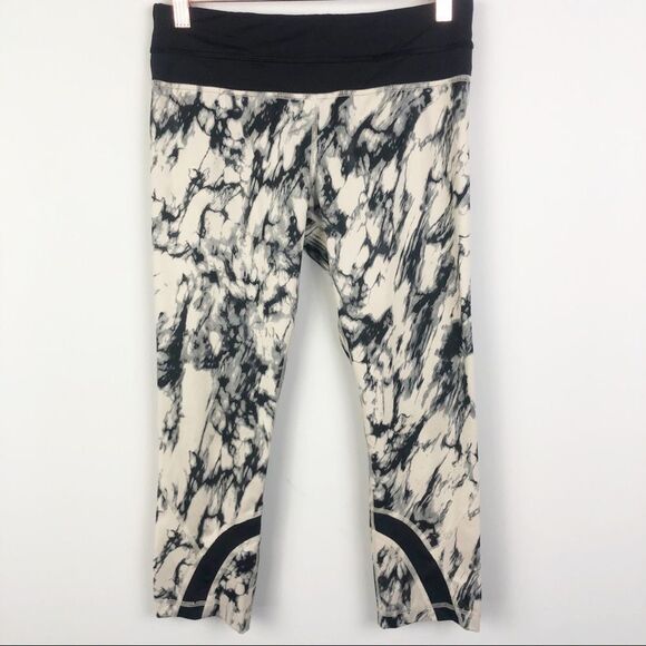 LULULEMON | Inspire Crop II Tie Dye Leggings Women’s Size 6 - Picture 2 of 13